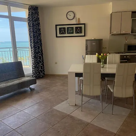 Lägenhet The Royal Bay Hideaway Aheloy