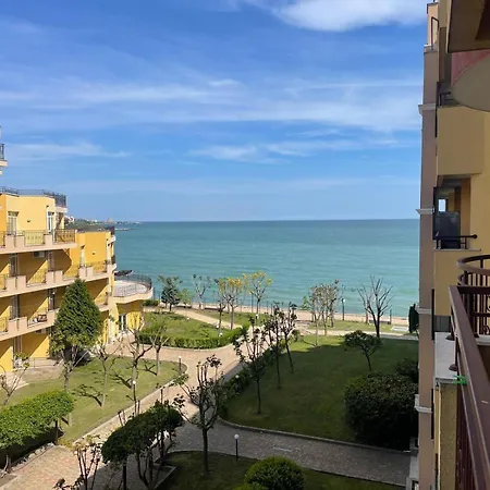 Lägenhet The Royal Bay Hideaway