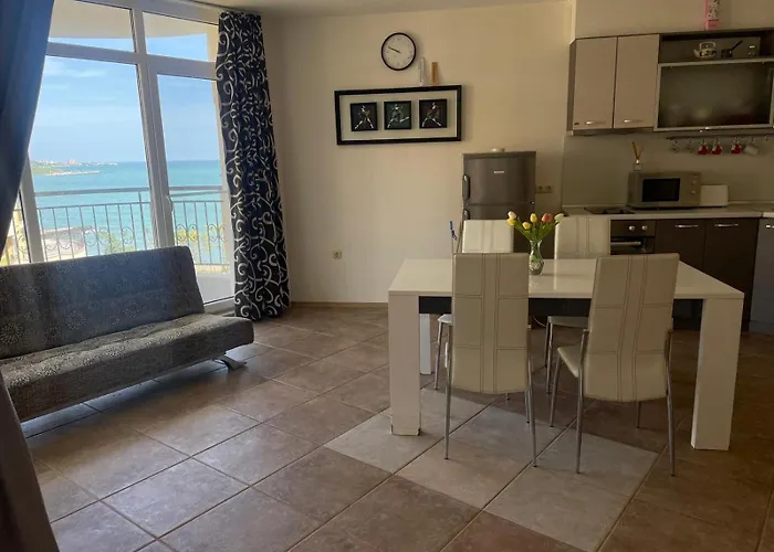 Apartment The Royal Bay Hideaway Aheloy